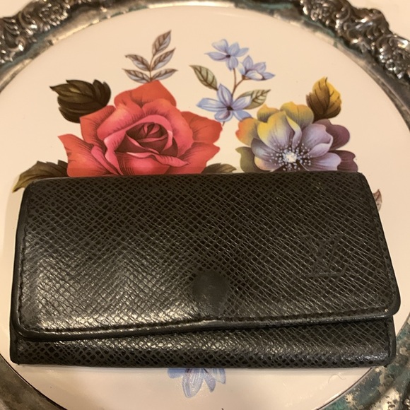 Authentic Louis Vuitton Key Holder - Picture 8 of 14